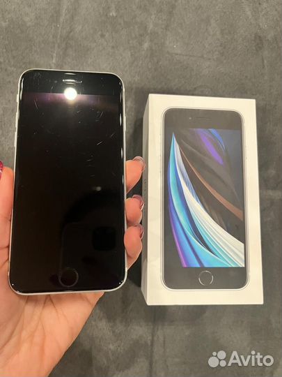 iPhone SE (2020), 64 ГБ