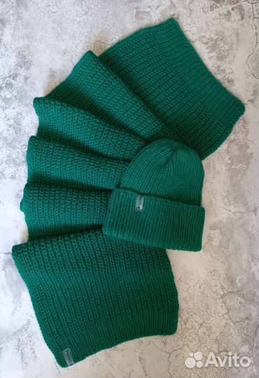 Комплект вязаный