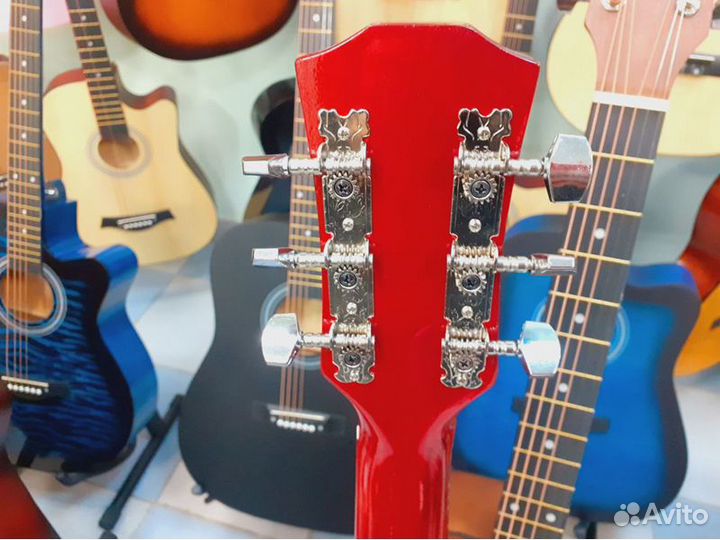 Гитара новая + комплект для гитариста