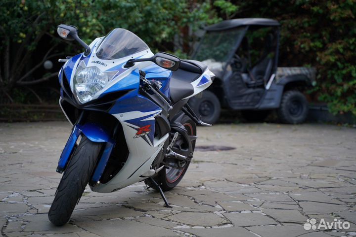 Suzuki GSX-R 600 L1