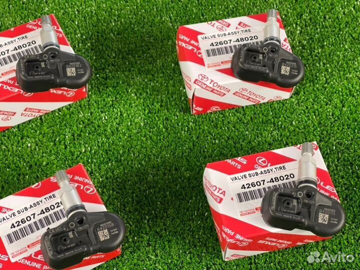 Датчик давления воздуха в шине Toyota Lexus