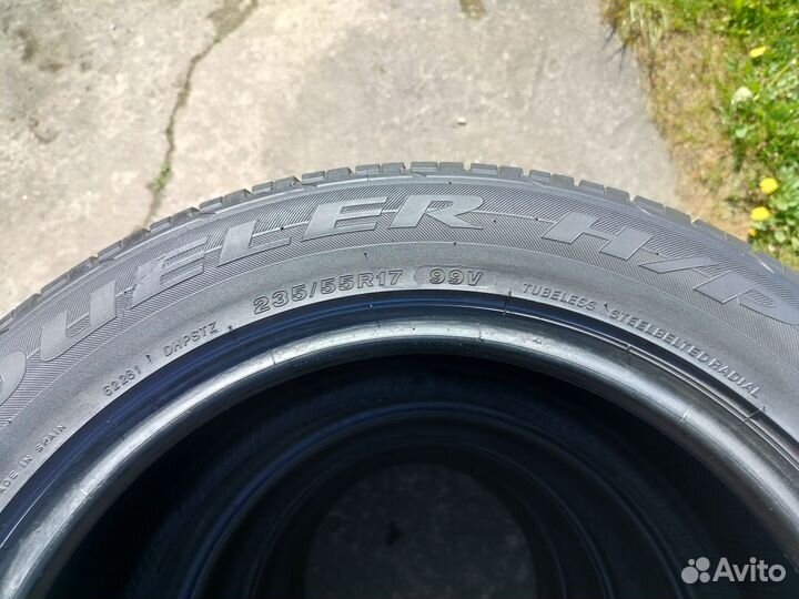 Bridgestone Dueler H/P 235/55 R17