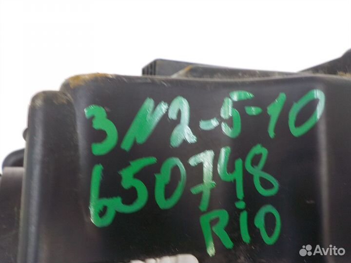 Фара правая Kia Rio 2017