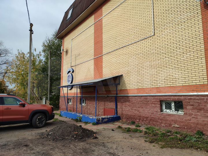 2-к. квартира, 62 м², 1/3 эт.