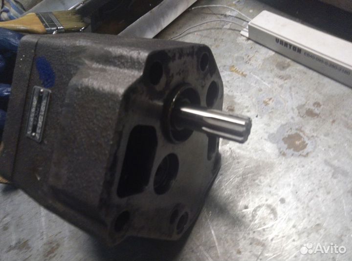 Насос кпп автогрейдера дз-122Б