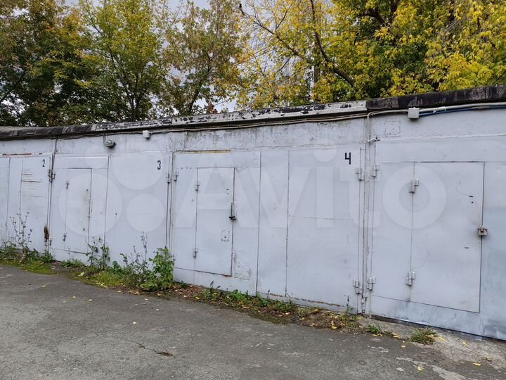 Гараж, > 30 м²