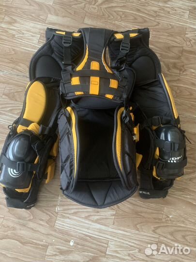 Вратарский нагрудник