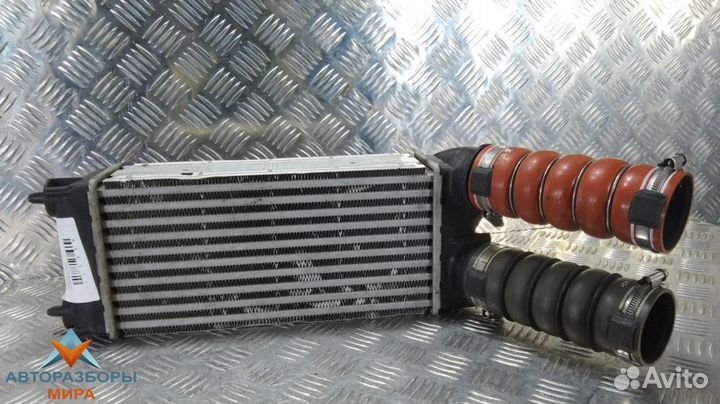 Интеркулер Peugeot 308 T7 2009 9656503480