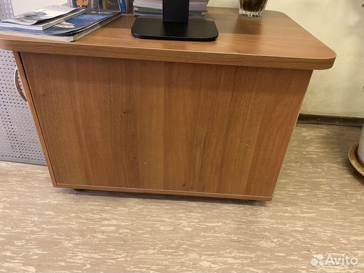 Тумбочка офисная