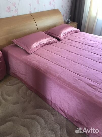 Покрывало на кровать 2-1.60 Две шторы 2.70-2.50Две