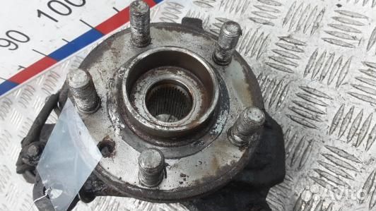 Ступица передняя левая land rover freelander 2 (BK