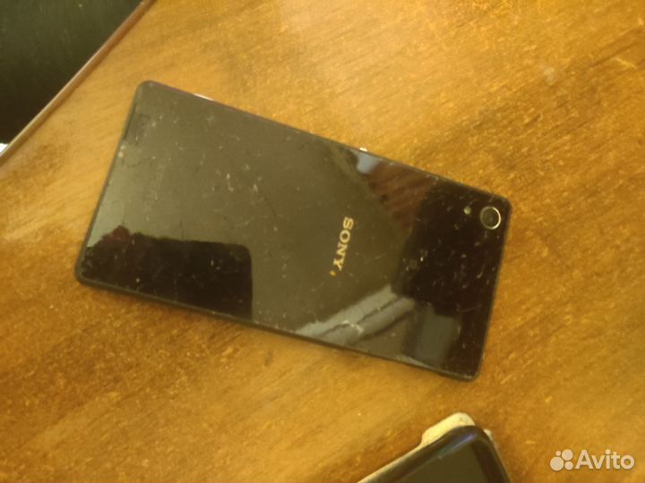 Телефон Sony xperia z2