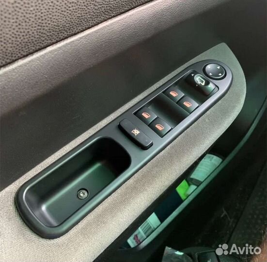 Блок кнопок стеклоподъёмника Peugeot 307