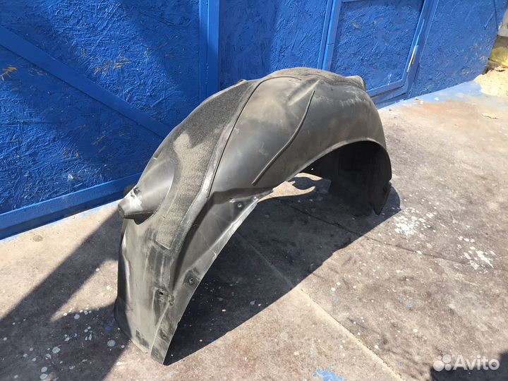 Подкрылок задний правый Bmw E60