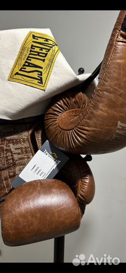 Боксерские перчатки everlast 14 oz