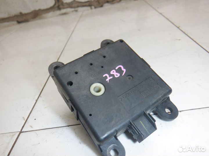 Моторчик заслонок отопителя Nissan Maxima A33