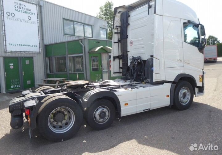 В разборке грузовик Volvo,FH с 2013