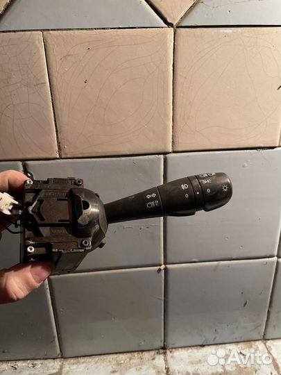 Лепесток переключателя света на Vesta