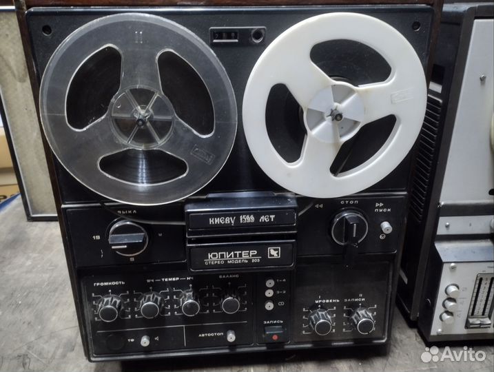 Катушечный магнитофон