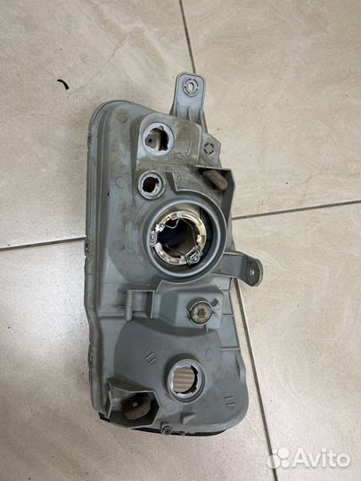 Передняя фара Hyundai Accent