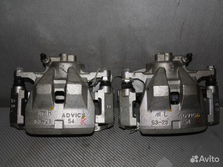 Суппорта передние пара Тойота Камри 50 55