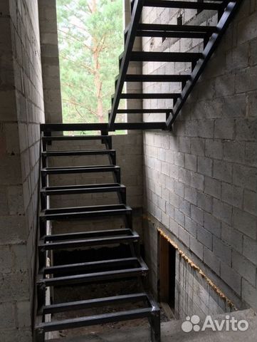 Лестница из металла