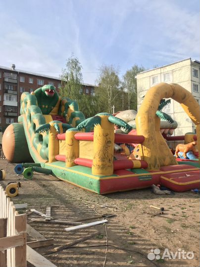 Батут надувной