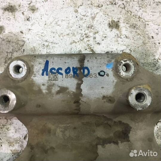 Балка поперечная Хонда