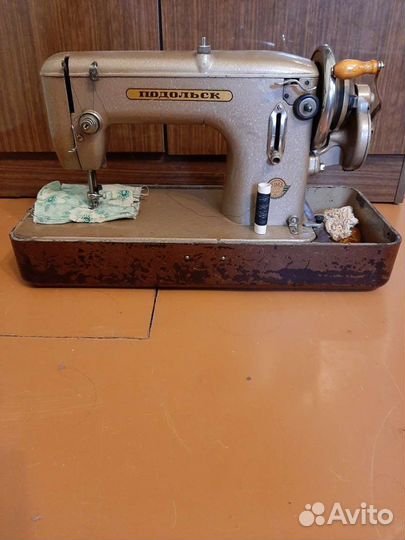 Машинка швейная