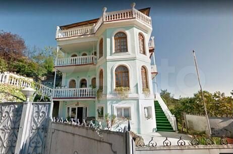 Дом 252,7 м² на участке 5,1 сот.