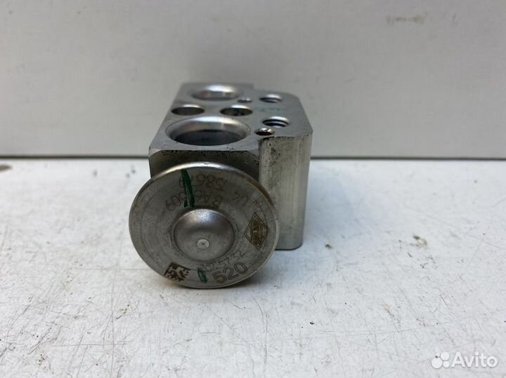 Клапан кондиционера Volkswagen Touareg 2010-2018