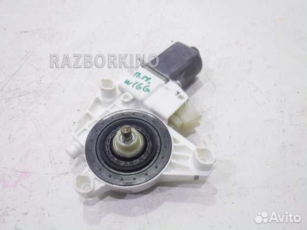 Моторчик переднего правого стеклоподъемника