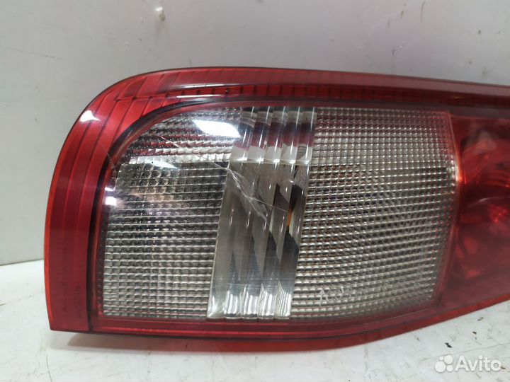 Фонарь задний левый оригинал nissan X-trail (T30)