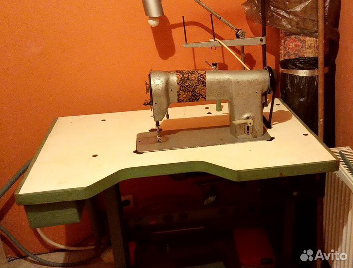 Профессиональная швейная машина 97-класса