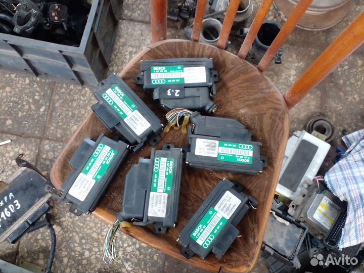 Блок управления зажиганием Audi 100 c4 2.3