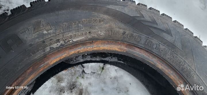 Nokian Tyres Hakkapeliitta 4 215/65 R16 102M