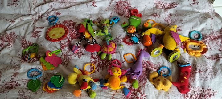 Игрушки для новорожденных пакетом