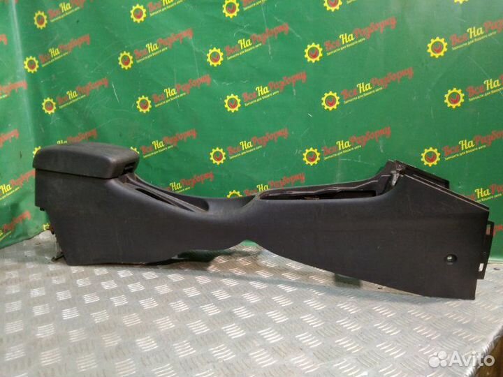 Подлокотник Nissan Almera N16 седан 2006