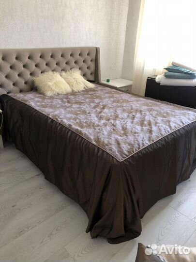 Продам комплект штор и покрывало