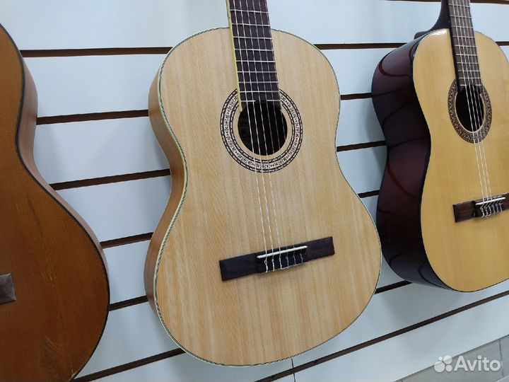 Гитара классическая Индонезия