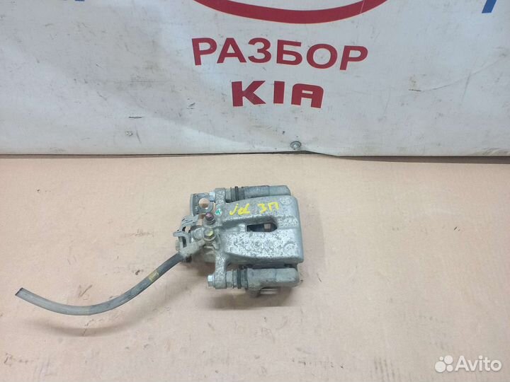 Суппорт задний правый Киа Сид 2 JD