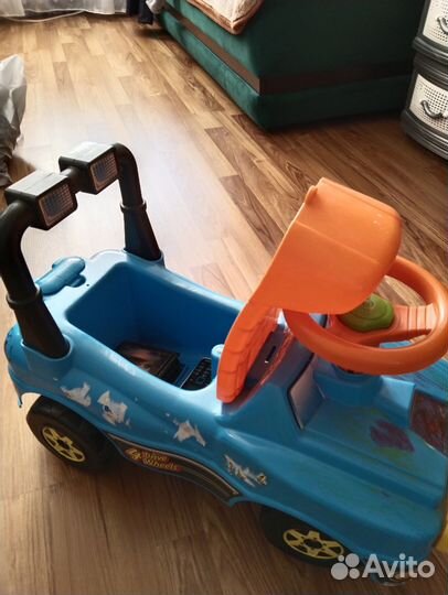 Детская машинка каталка