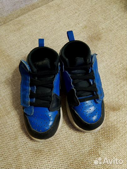 Кроссовки для мальчика Nike Jordan 25