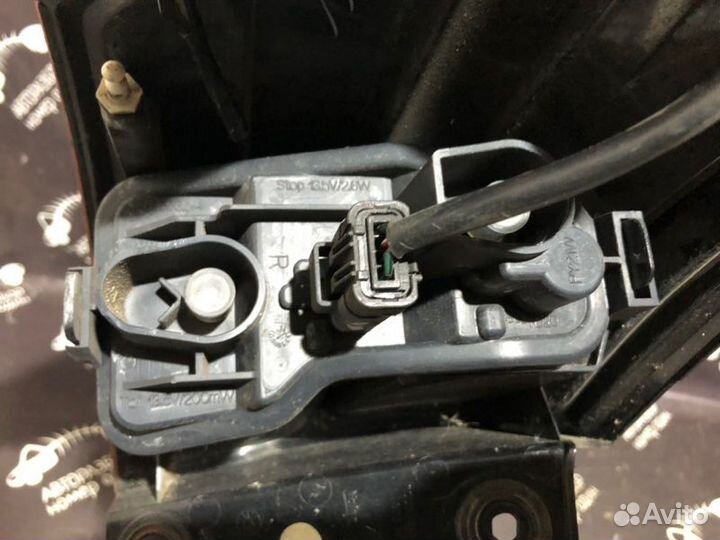 Фонарь наружный правый Nissan Qashqai J10E 1.6