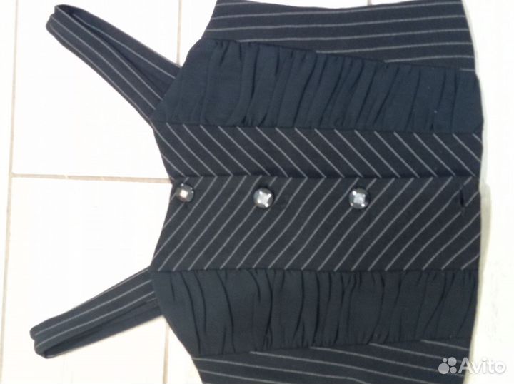 Костюм для девочки 4 предмета новый