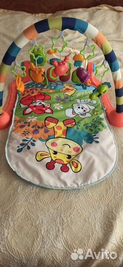 Развивающий коврик жирафики