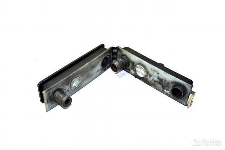 Подушка радиатора, верхняя правая volvo FH (01.05)