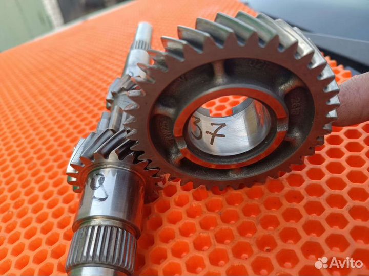 Первичный вал 13/19 6ст. МКПП VAG. Шестерня 37 зуб