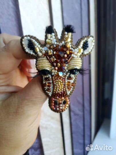 Брошь 