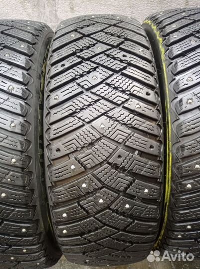 Goodyear Ultragrip Ice Arctic 185/60 R15 98W